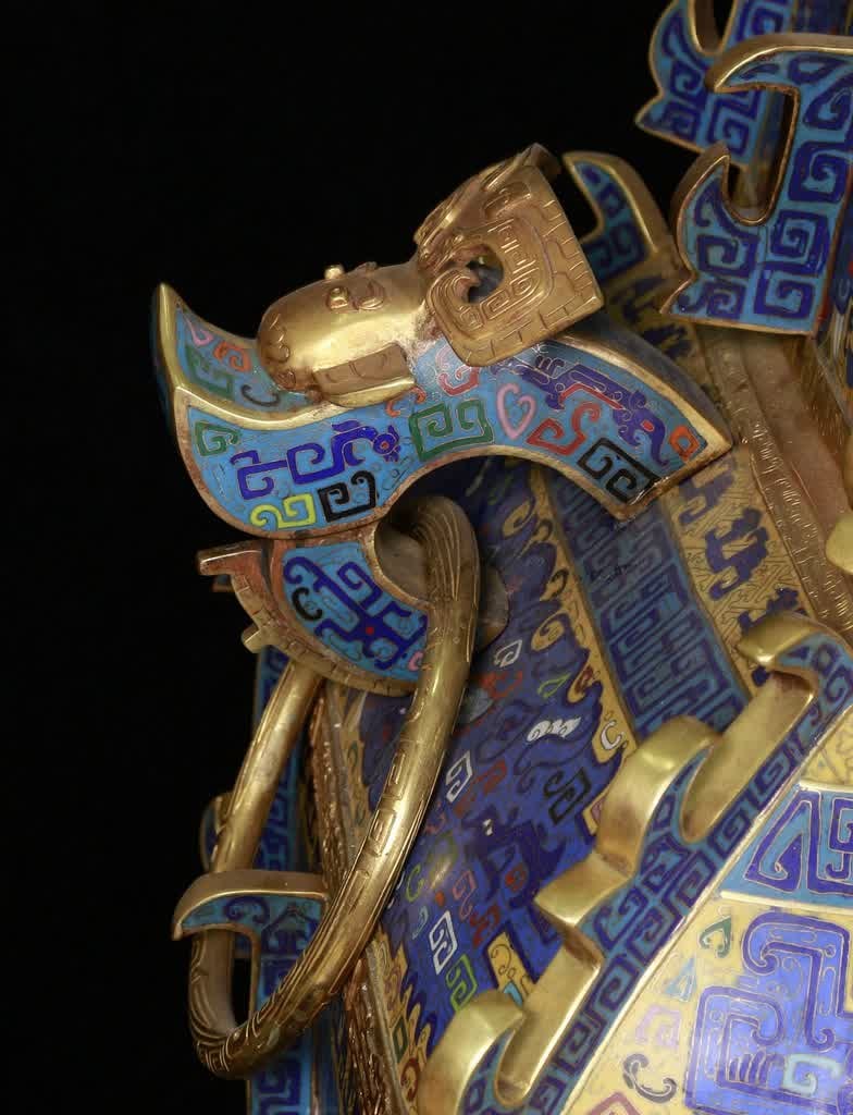 A Qing Dynasty cloisonné beast face pattern square jar - 4