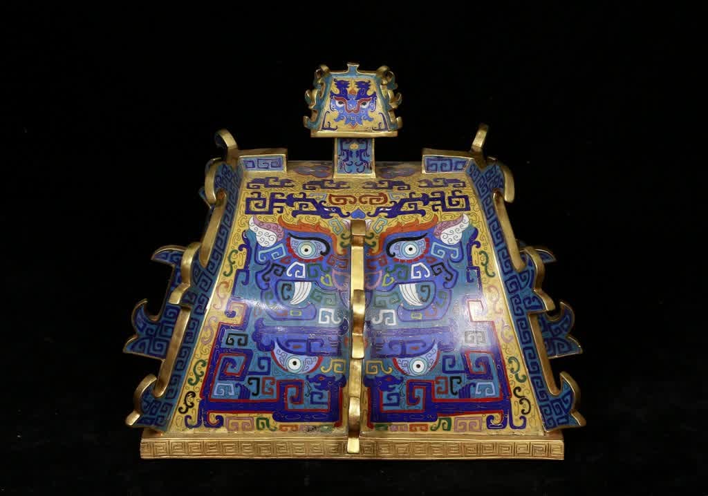 A Qing Dynasty cloisonné beast face pattern square jar - 9