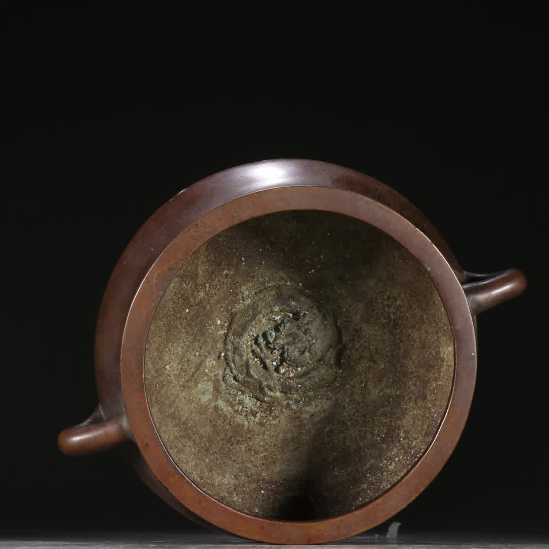 A Ming Dynasty Xuande copper amphora - 8