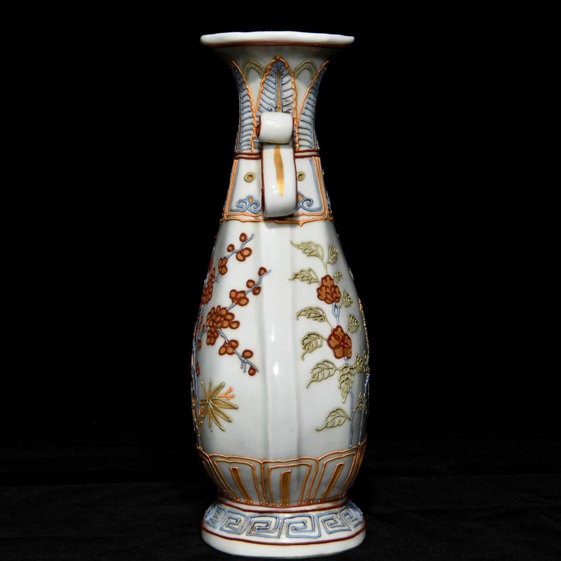 A flat bottle with a flower and bird pattern - 2