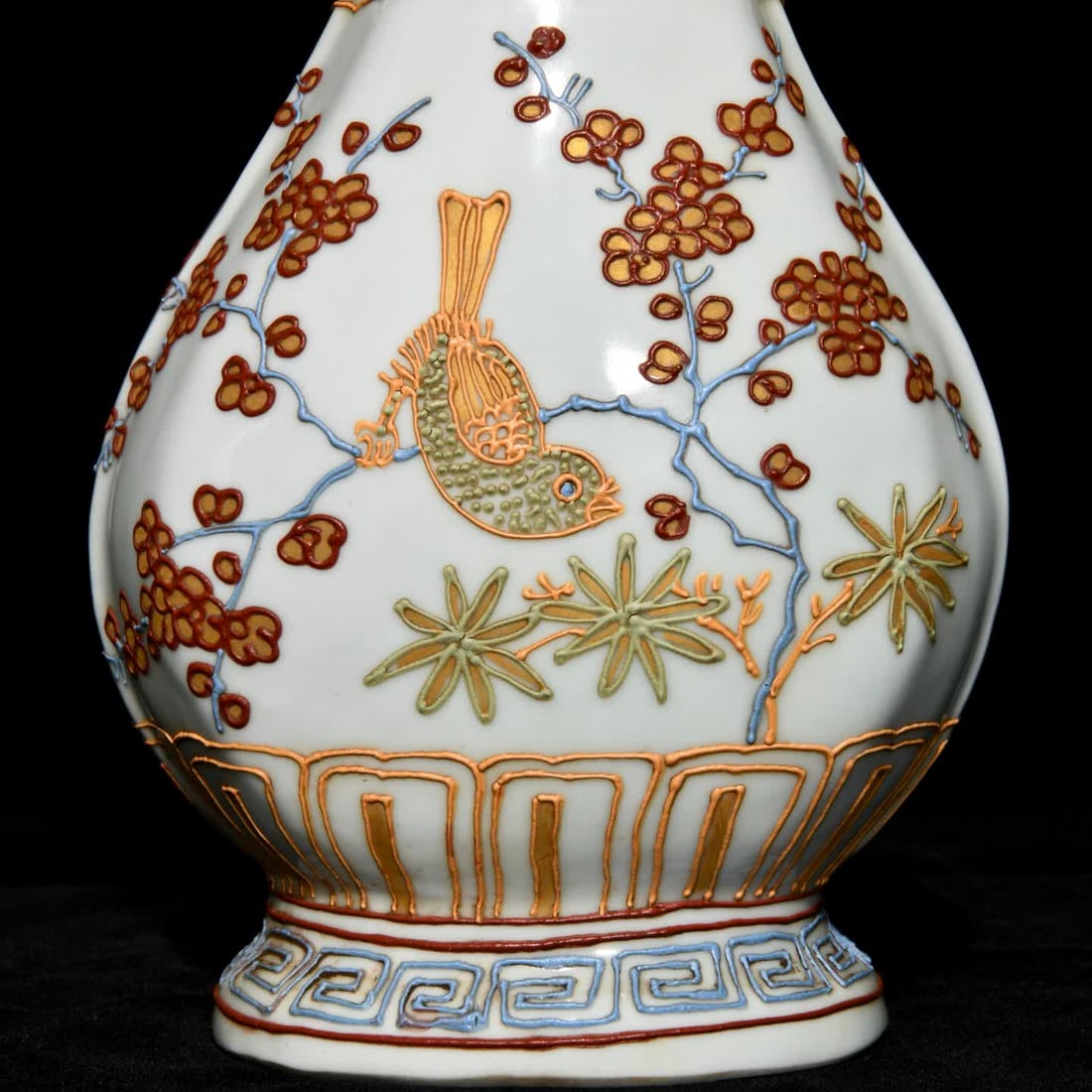A flat bottle with a flower and bird pattern - 6