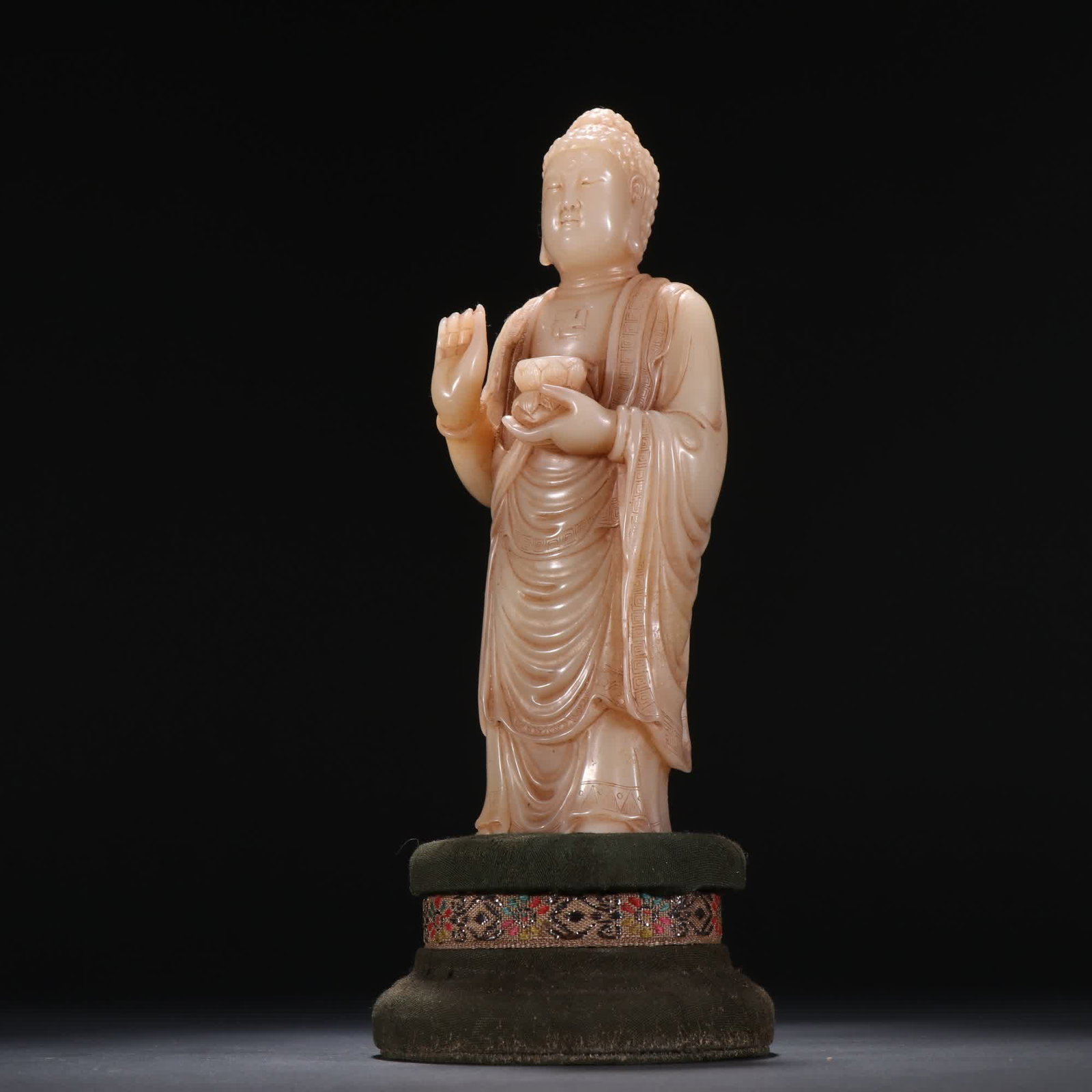A Qing Dynasty Shoushan stone Buddha pattern statue - 4