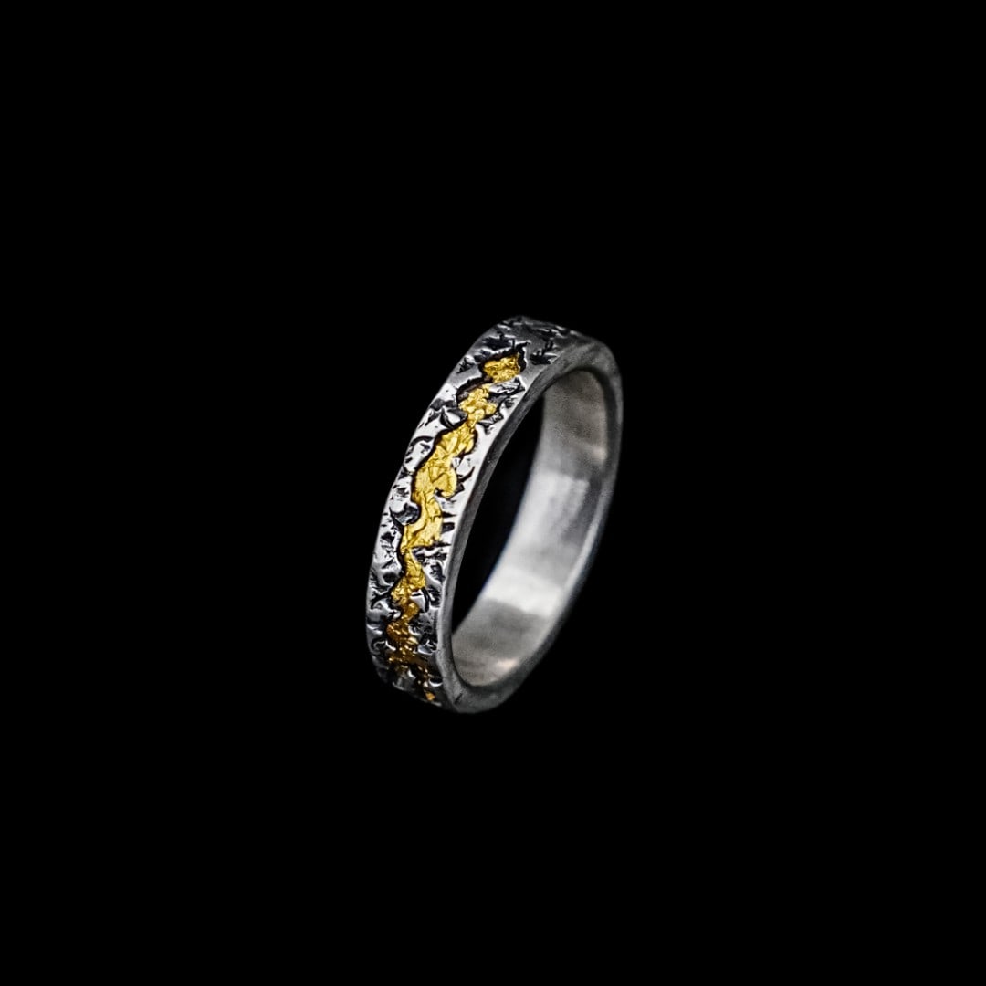 A silver gold ring - 3