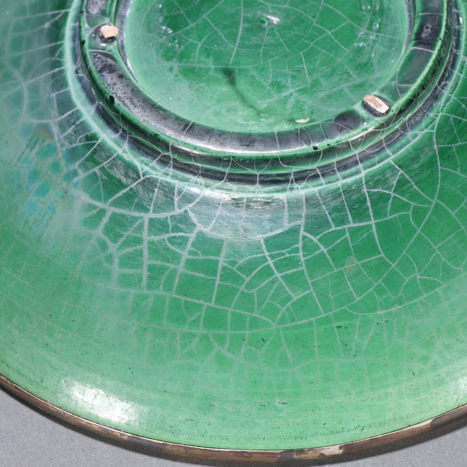A green glazed gold-engraved plate - 9