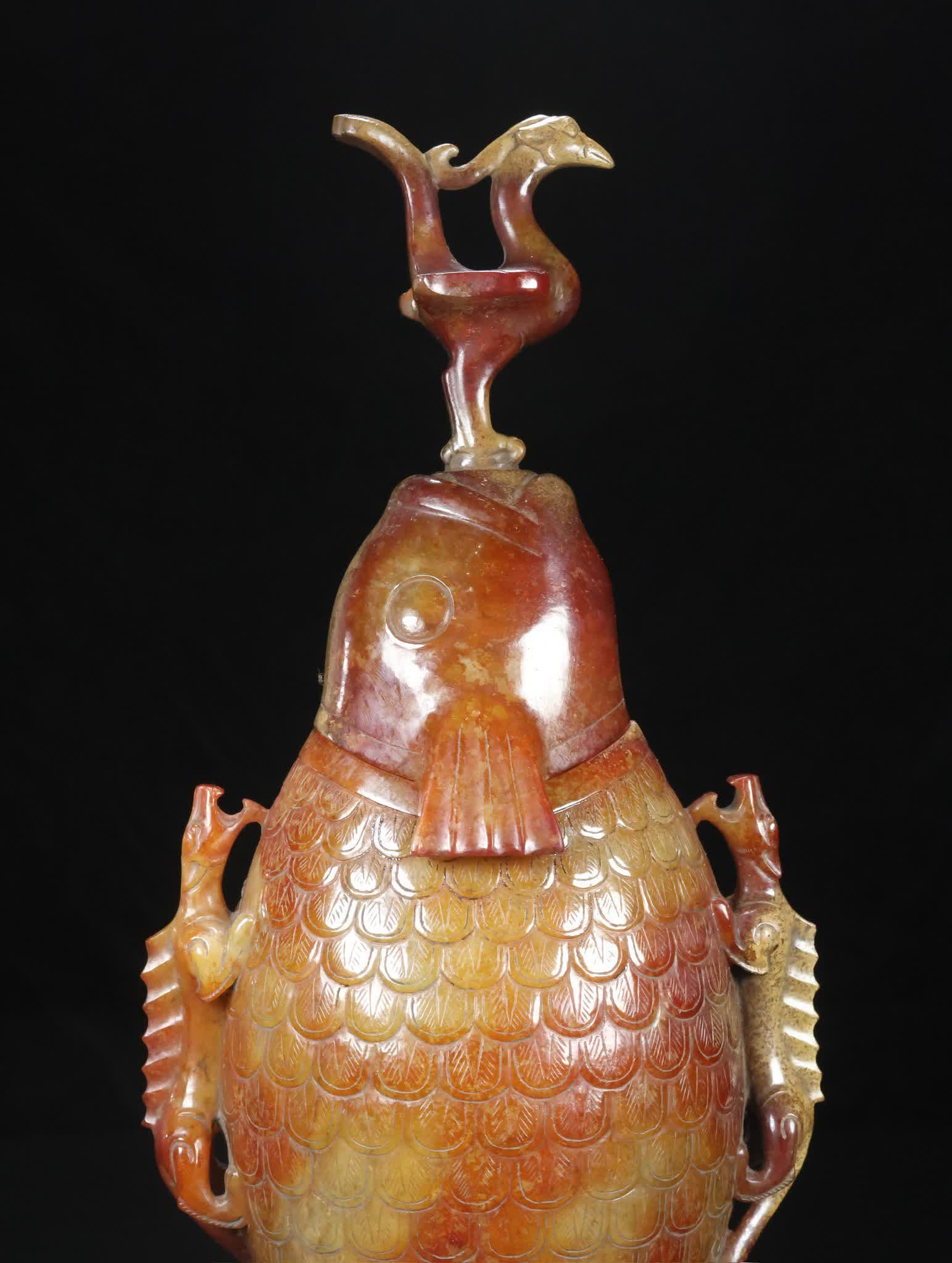 A Han Dynasty jade fish bottle - 5