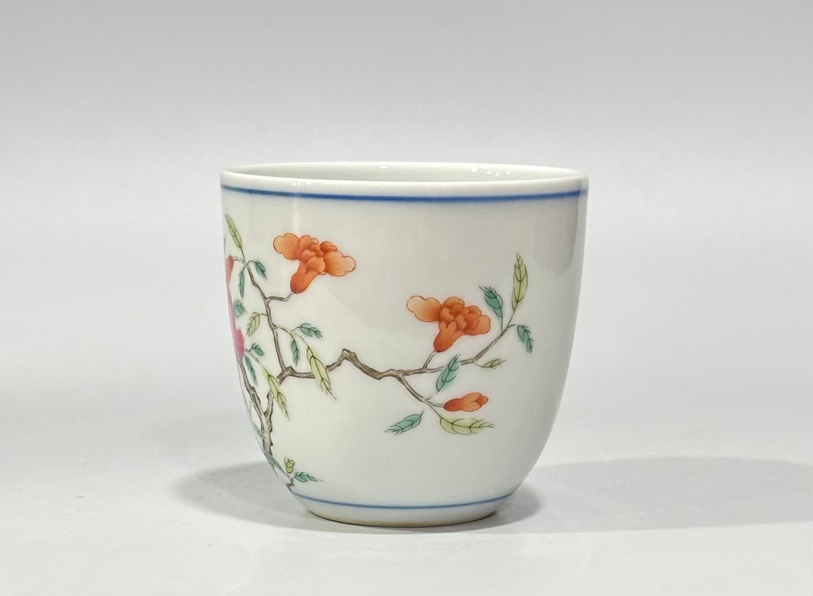 A Qing Qianlong pastel pomegranate pattern cup - 4