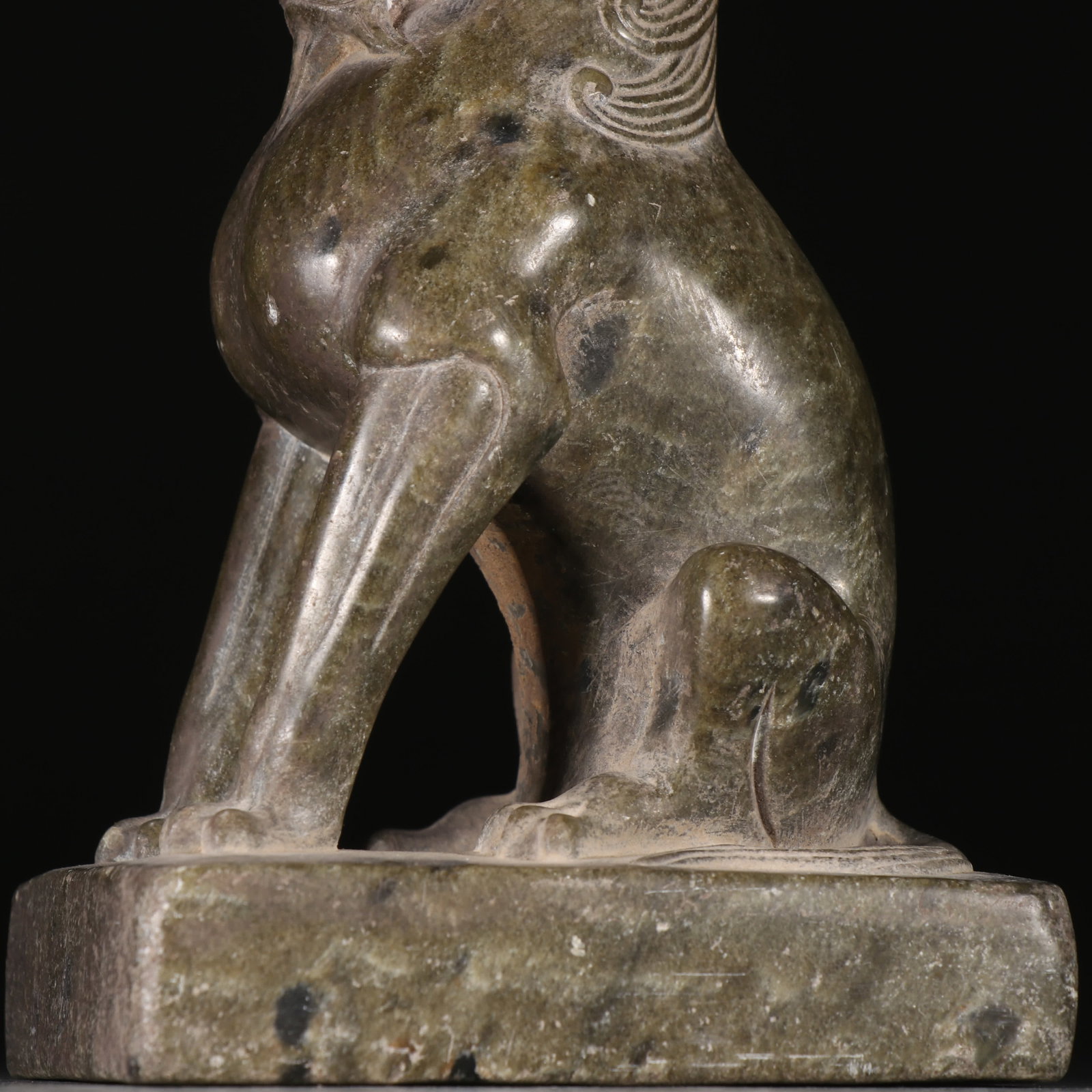 A bluestone beast ornament - 3