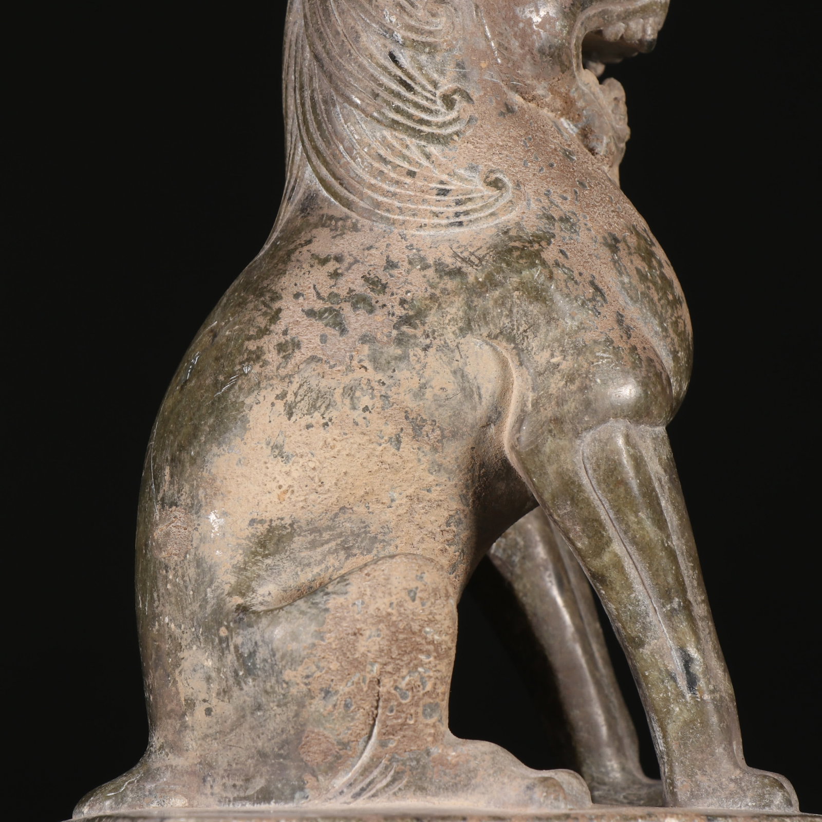 A bluestone beast ornament - 7