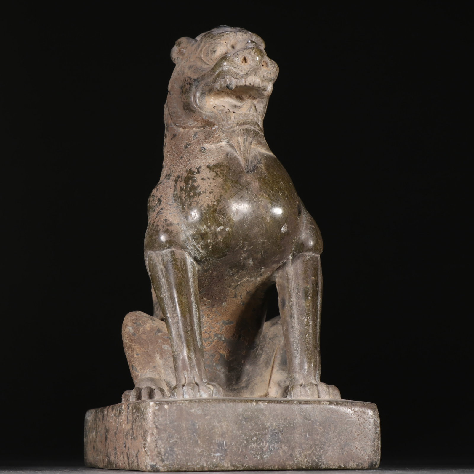 A bluestone beast ornament - 8