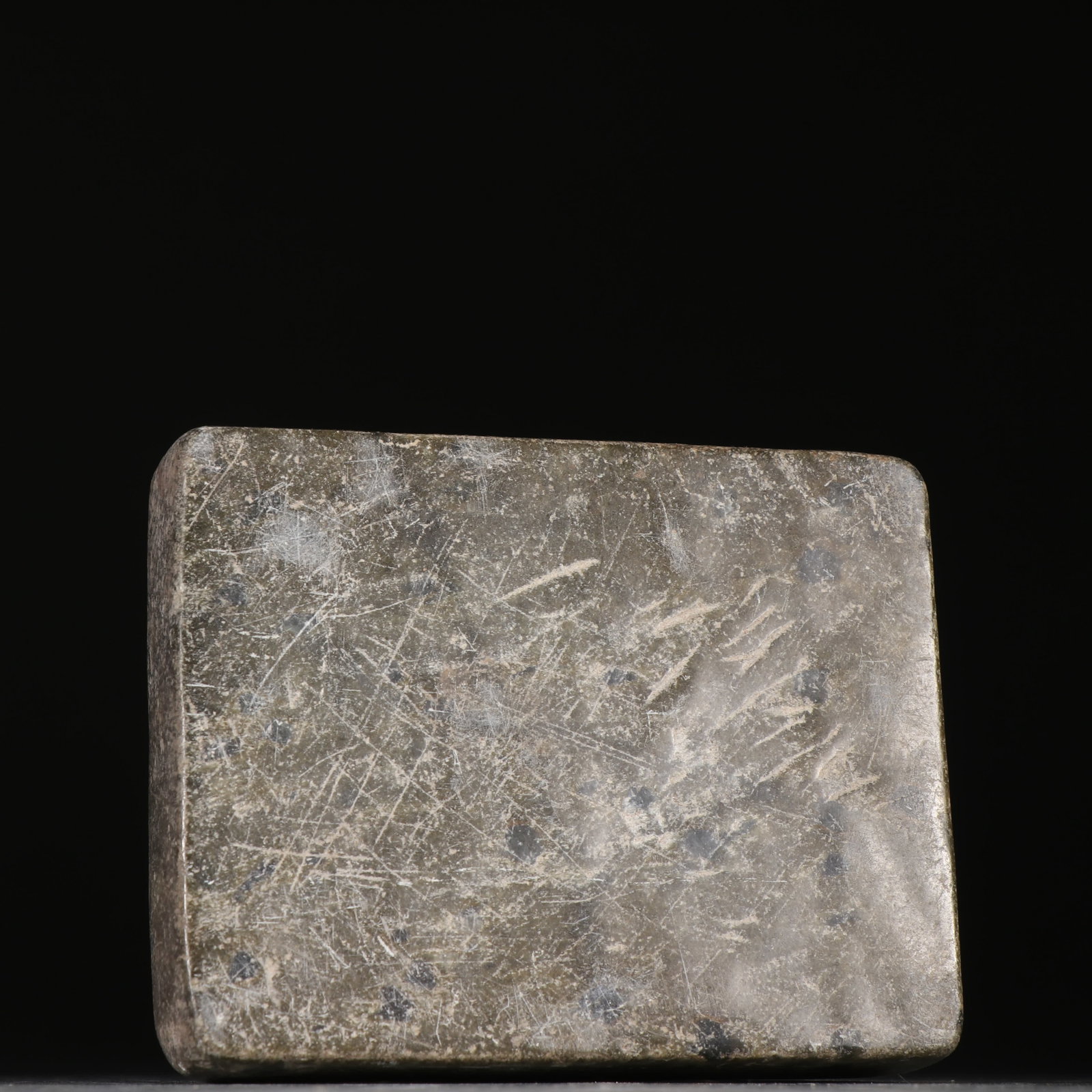 A bluestone beast ornament - 9