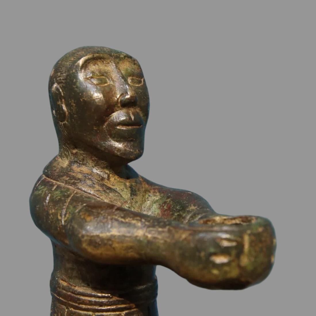 A bronze lamp plate - 4