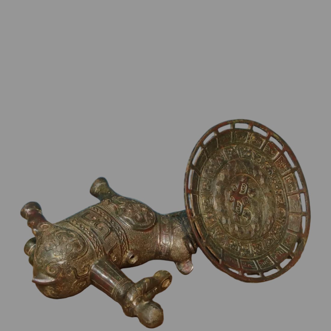 A bronze lamp plate - 7