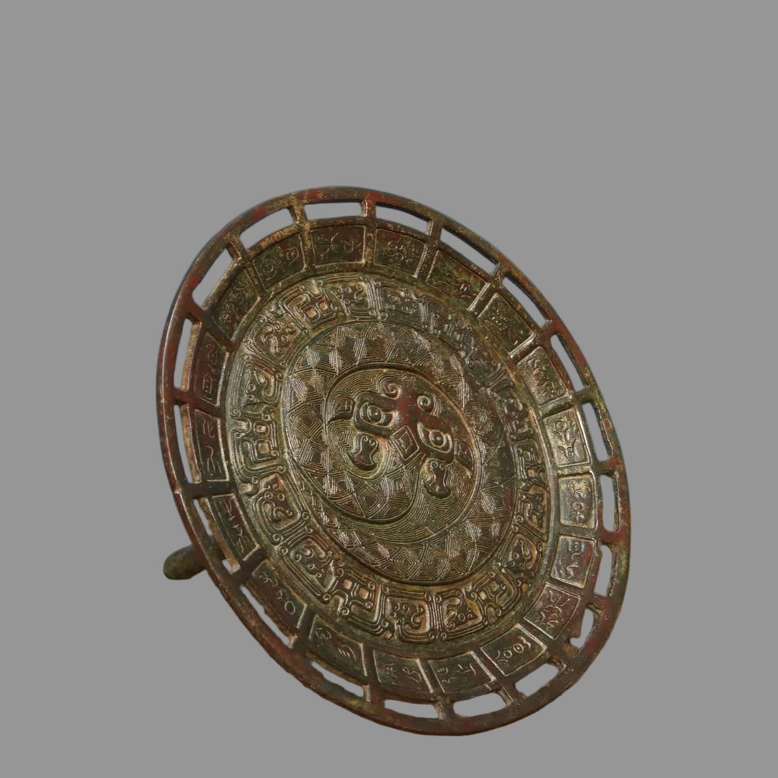 A bronze lamp plate - 8