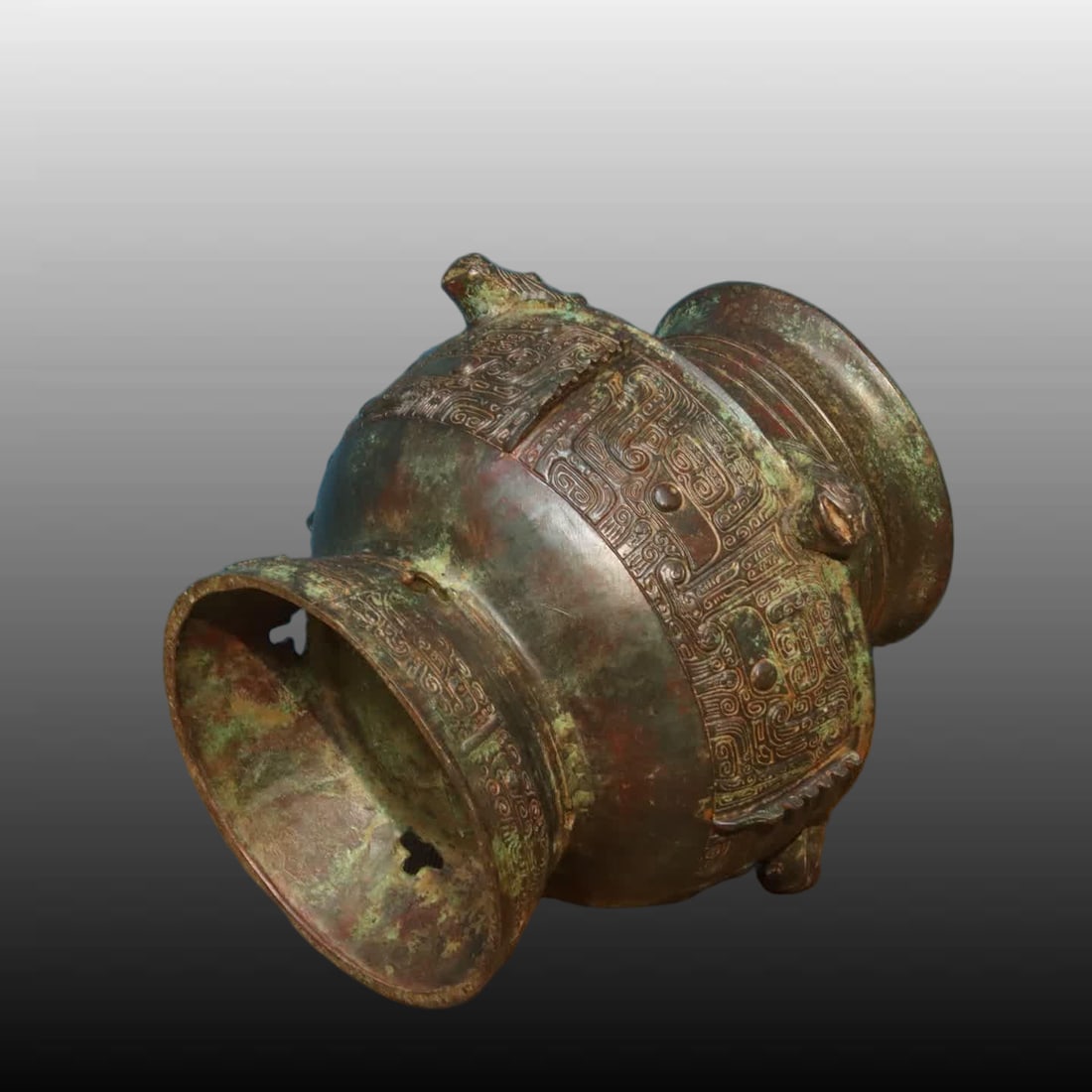 A bronze jar - 9
