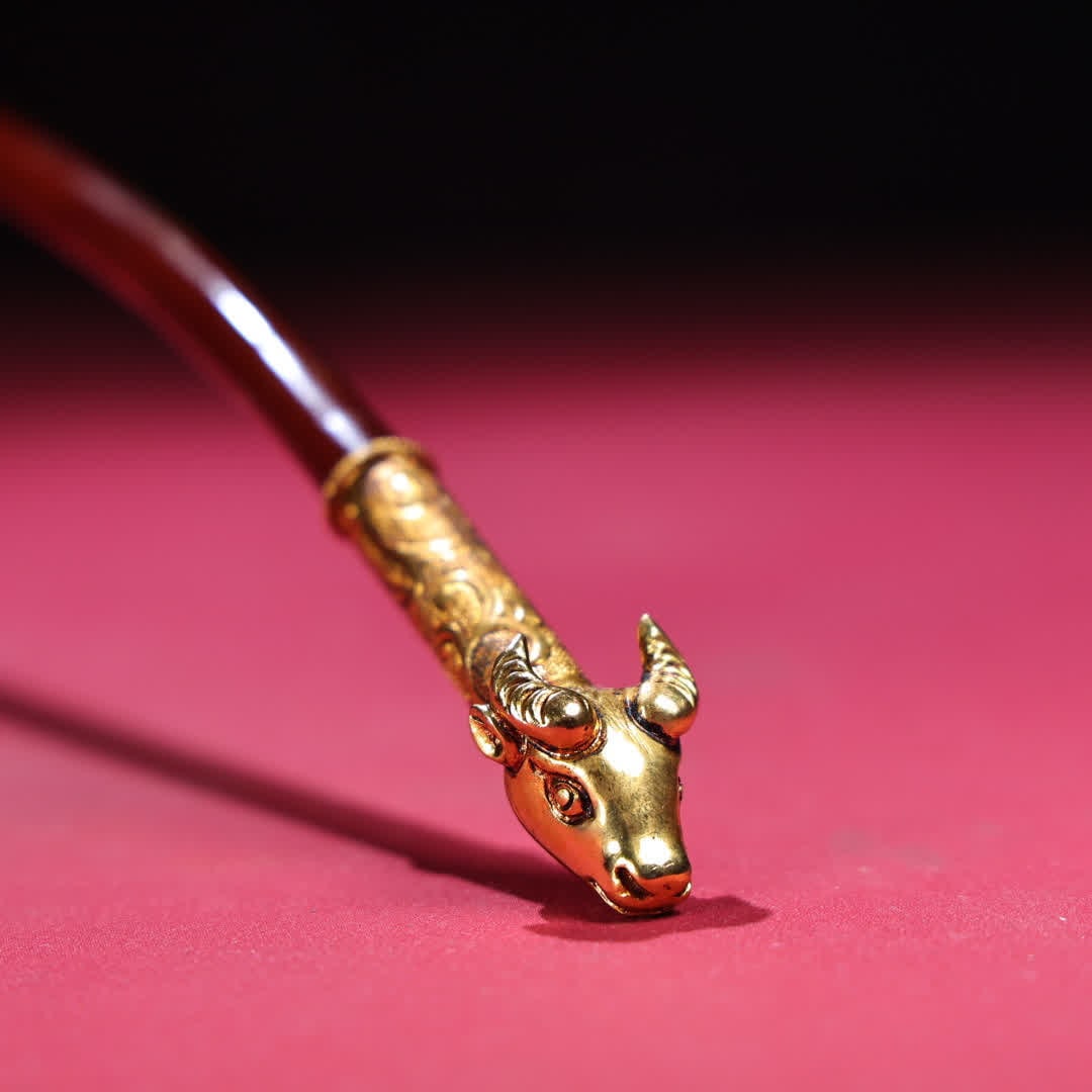 A Han Dynasty agate copper gilt spoon - 7