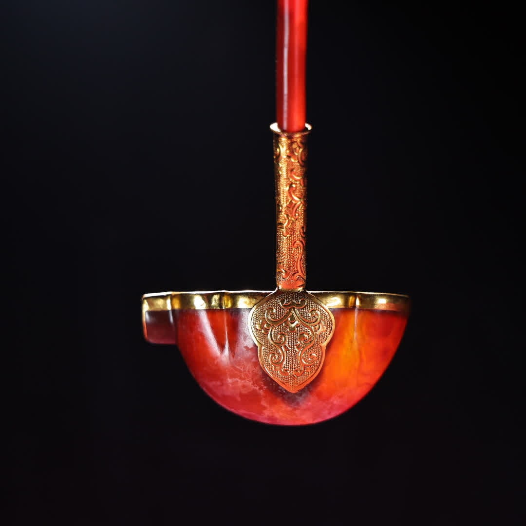 A Han Dynasty agate copper gilt spoon - 9