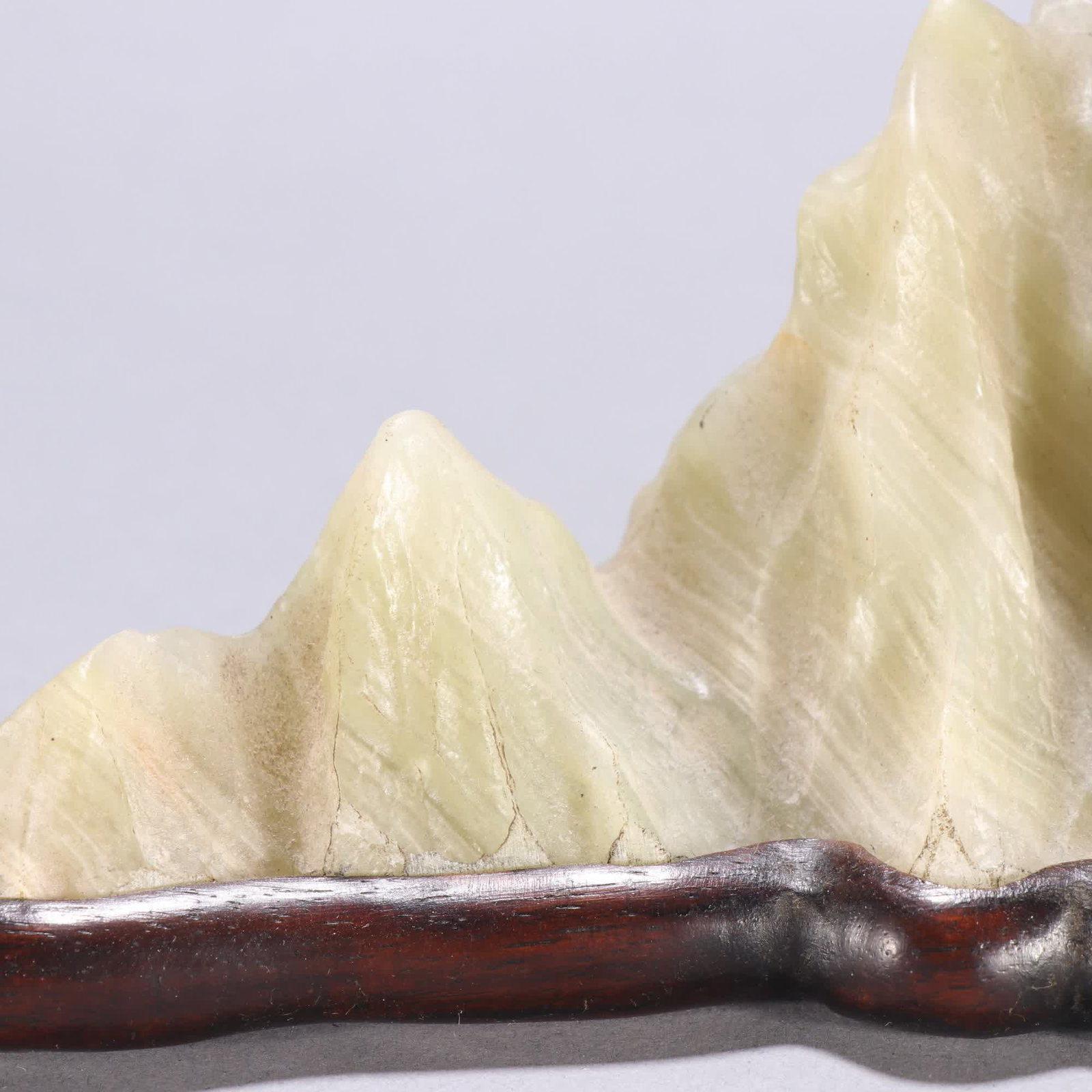 A jade mountain ornament - 3
