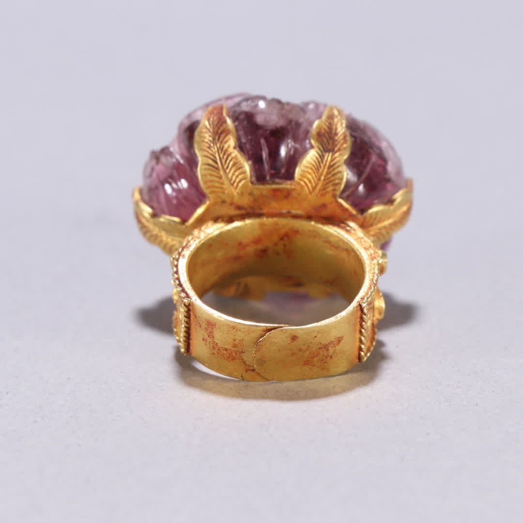 A Qing Dynasty silver-gilt tourmaline pattern ring - 5