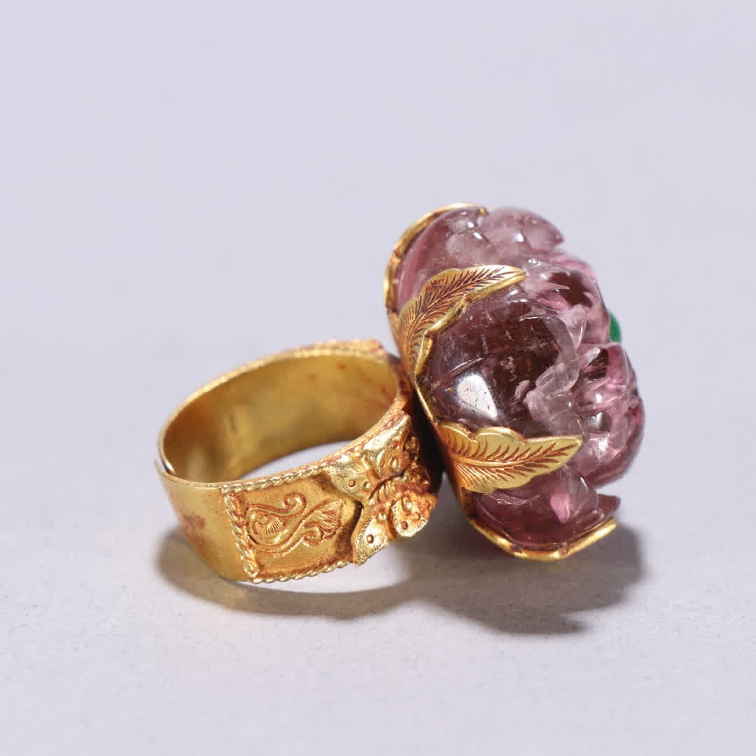 A Qing Dynasty silver-gilt tourmaline pattern ring - 6