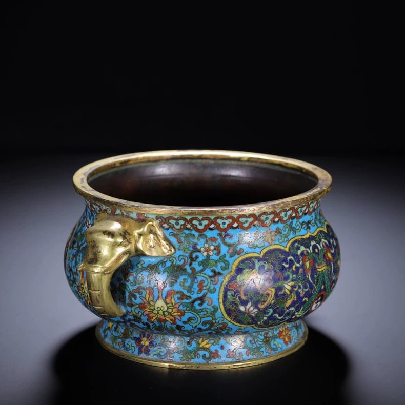 A Qing Dynasty cloisonné amphora - 4