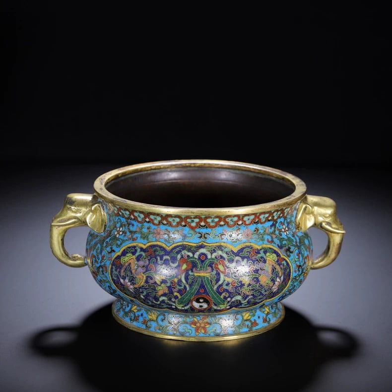 A Qing Dynasty cloisonné amphora - 6