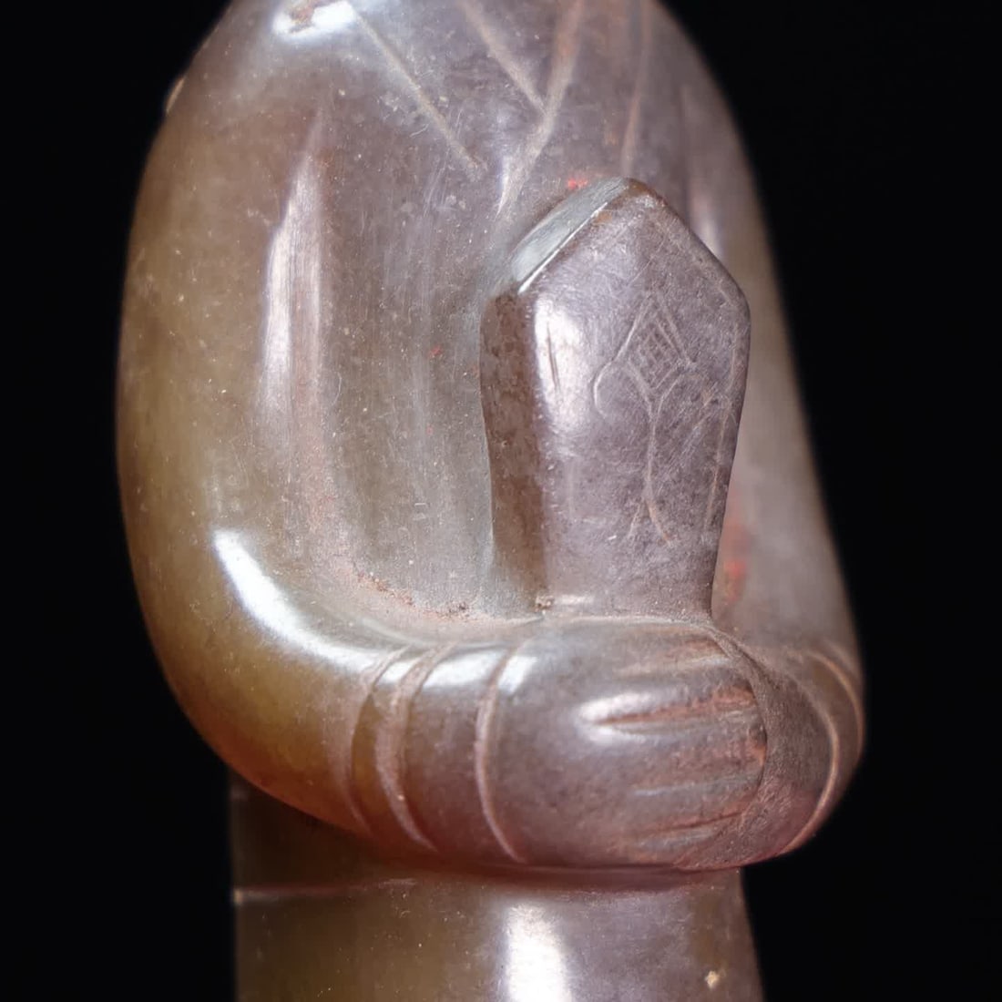 A Han Dynasty jade nobleman - 3