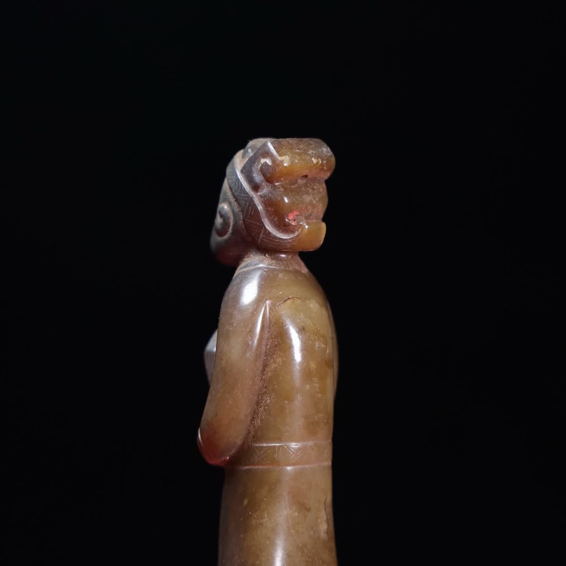 A Han Dynasty jade nobleman - 6