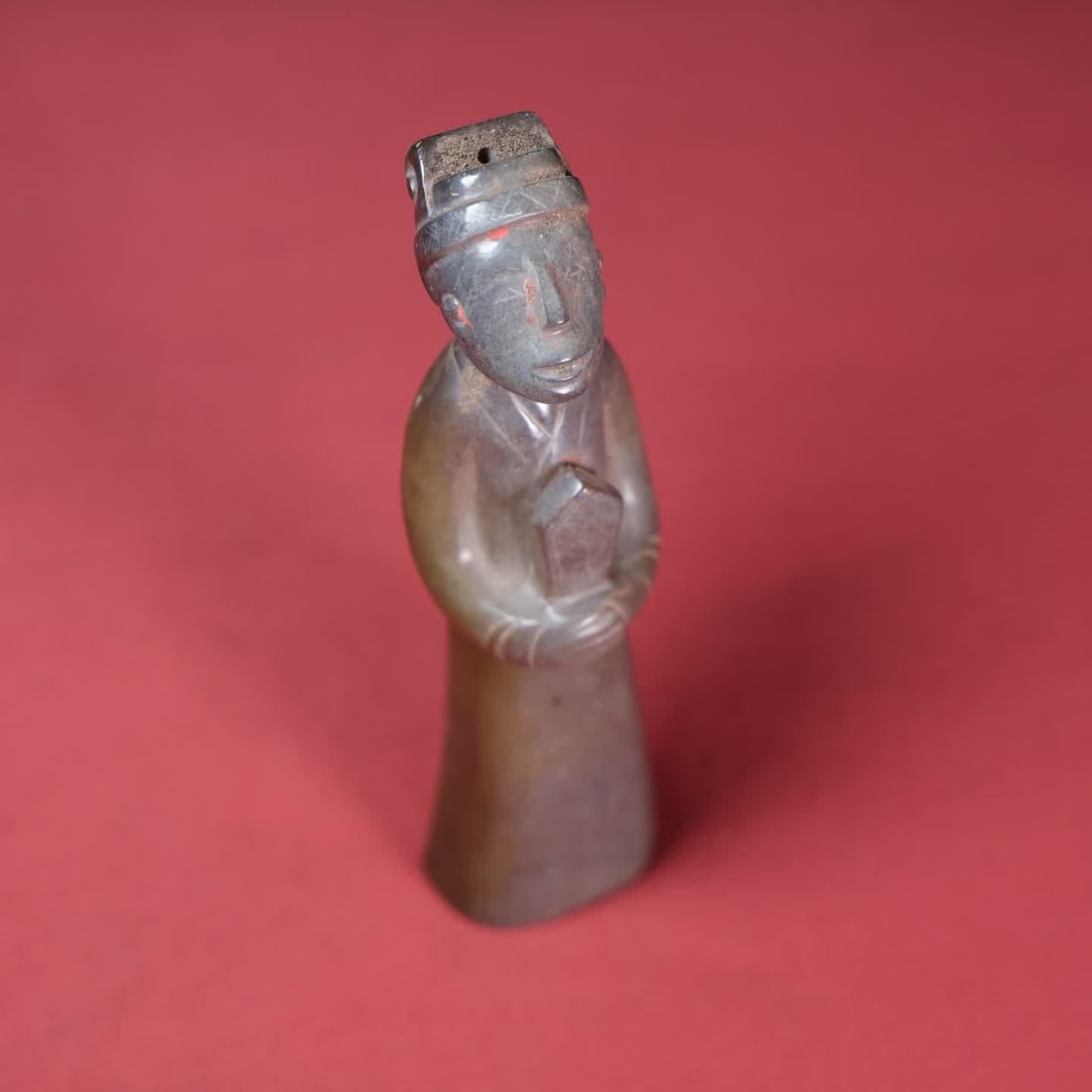A Han Dynasty jade nobleman - 9