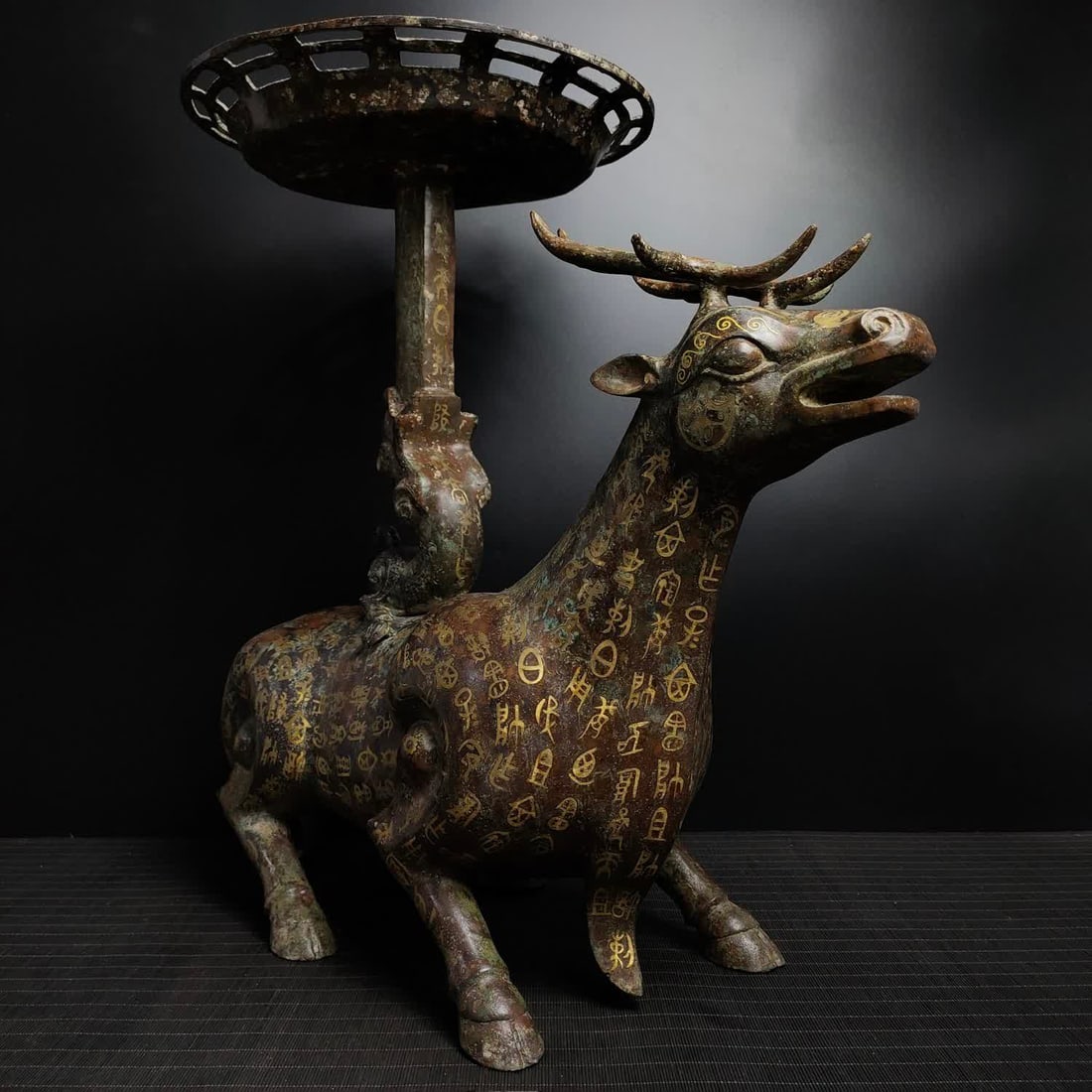 A Warring States bronze deer lamp - 3