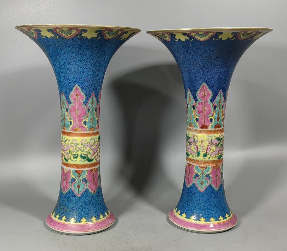 A pair of Qing Dynasty Ru gold glazed flower cups: Qing Dynasty Ru gold glazed flower cup SIZE: H:30cm W:18cm (The Dimensions Of All Batches Are Manually Measured.If You Need More Detailed Information, Please Contact Our Customer Service Before Biddin