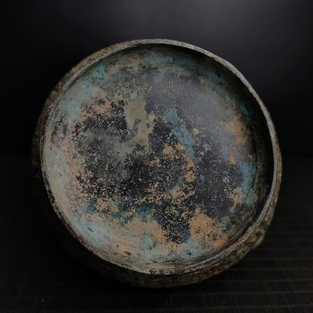 A Warring States bronze dragon pattern round vase - 9
