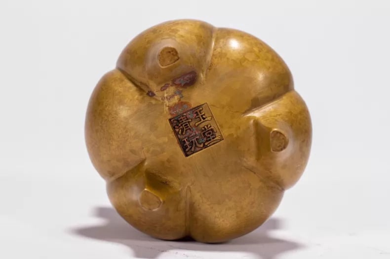 A copper gilt incense burner - 8