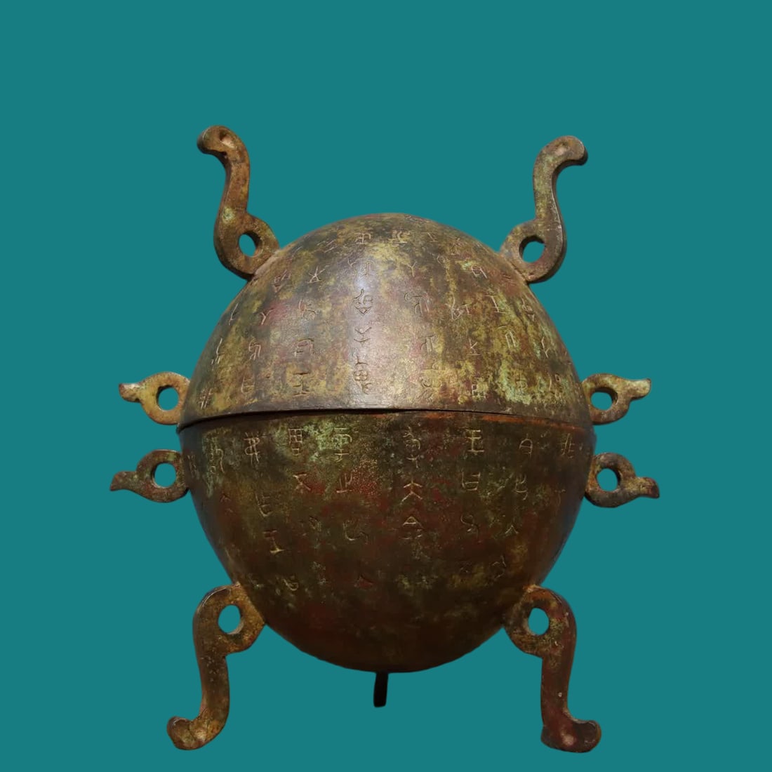 A bronze melon cauldron - 3