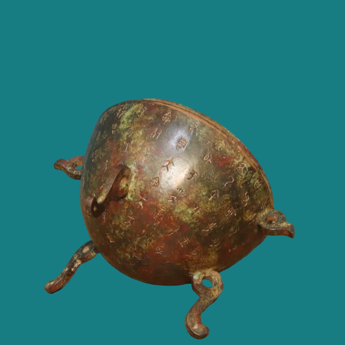 A bronze melon cauldron - 9