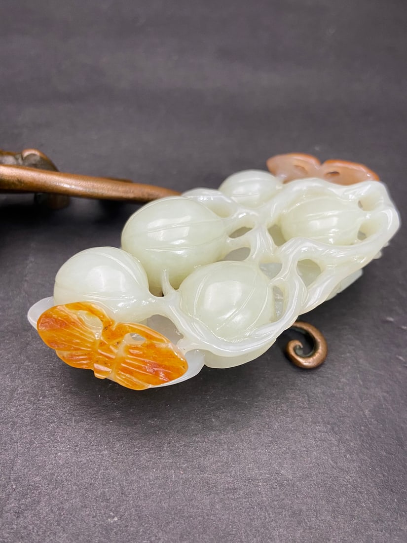 An Exquisite White Jade Melon and Fruit Pattern Hand Piece - 4
