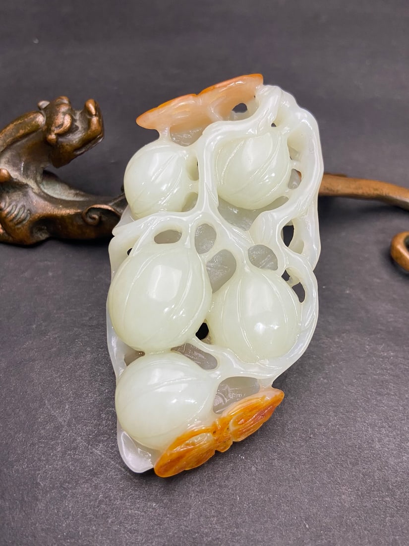An Exquisite White Jade Melon and Fruit Pattern Hand Piece - 9