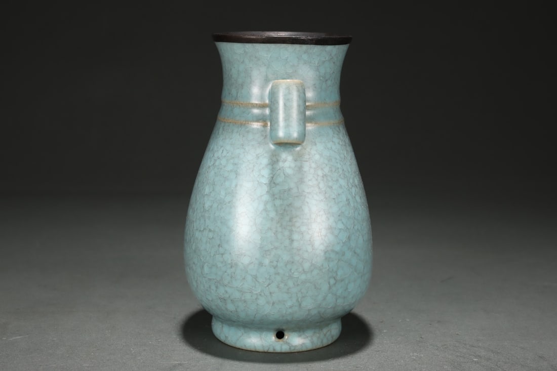 An Exquisite Ru yao Double-Ears Vase - 3