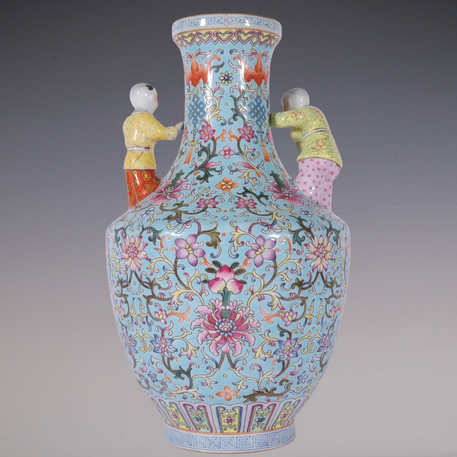 An Exquisite Enamel Green Ground Lotus Pattern Vase - 5