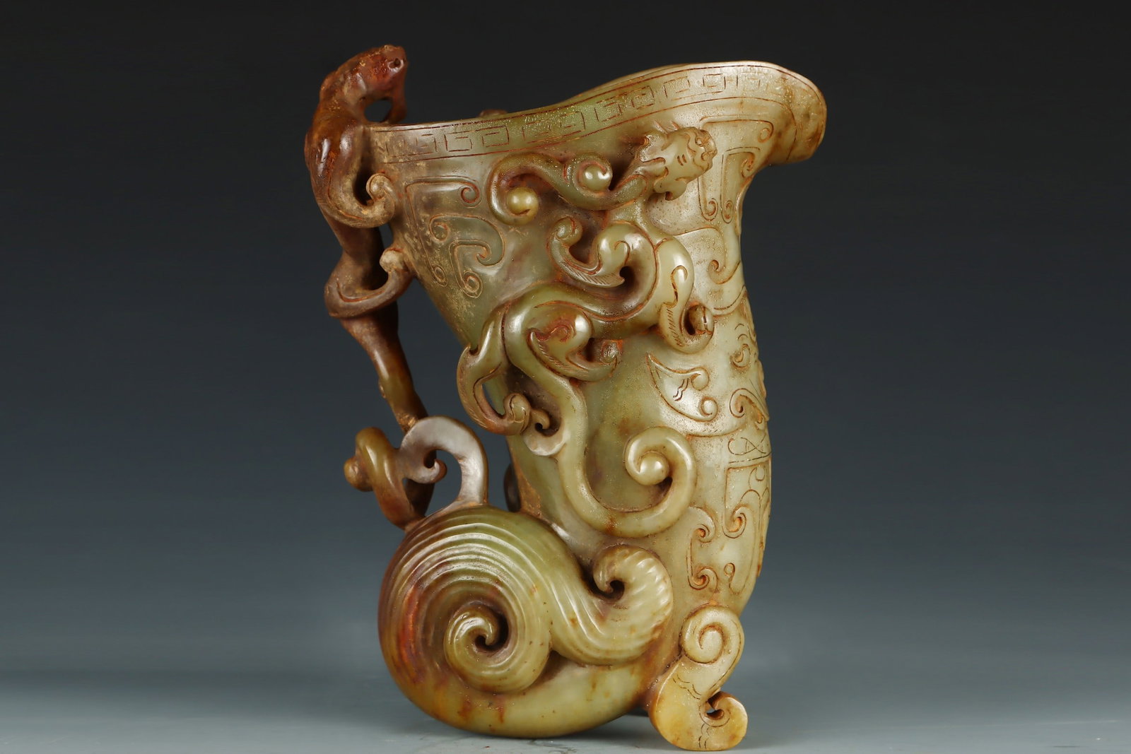 An Exquisite White Jade Chi-Dragon Pattern Beast-Face Pattern Cup
