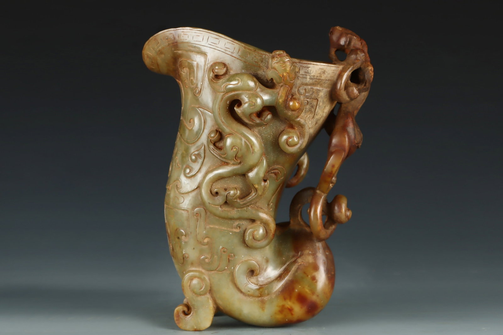 An Exquisite White Jade Chi-Dragon Pattern Beast-Face Pattern Cup - 3