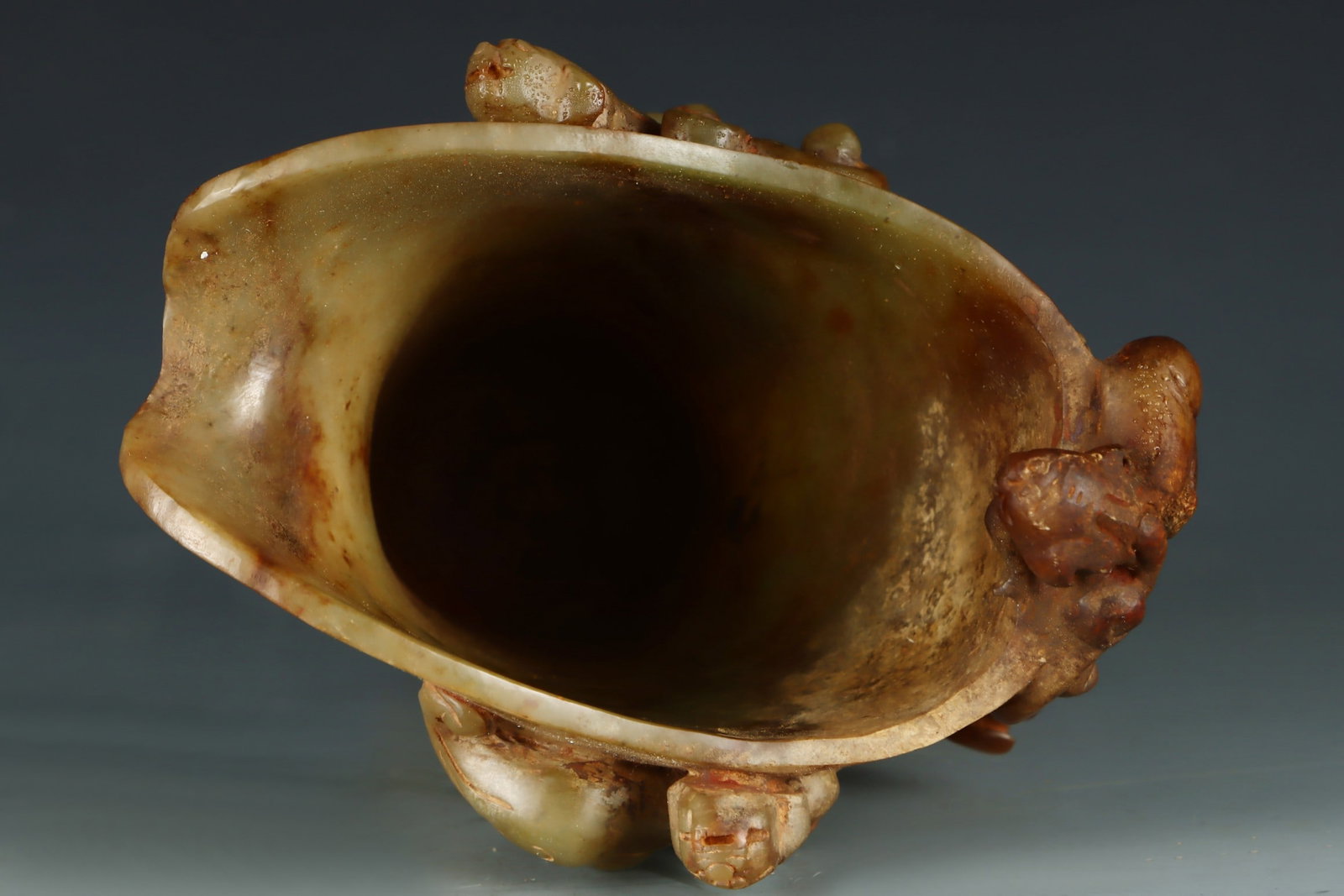 An Exquisite White Jade Chi-Dragon Pattern Beast-Face Pattern Cup - 5