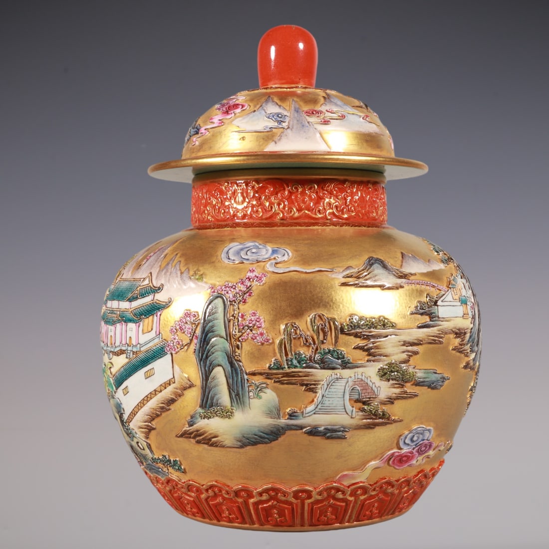 An Exquisite Enamel Landscape Pattern Lotus Pattern Tea Caddy - 4