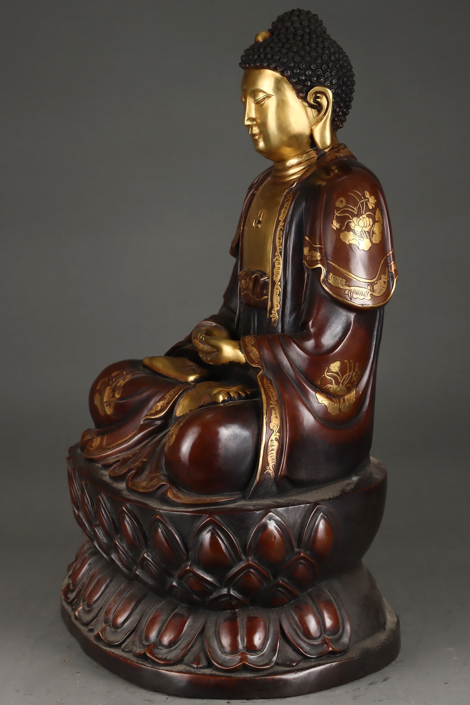 An Exquisite Gilt Bronze Buddha Statue - 3