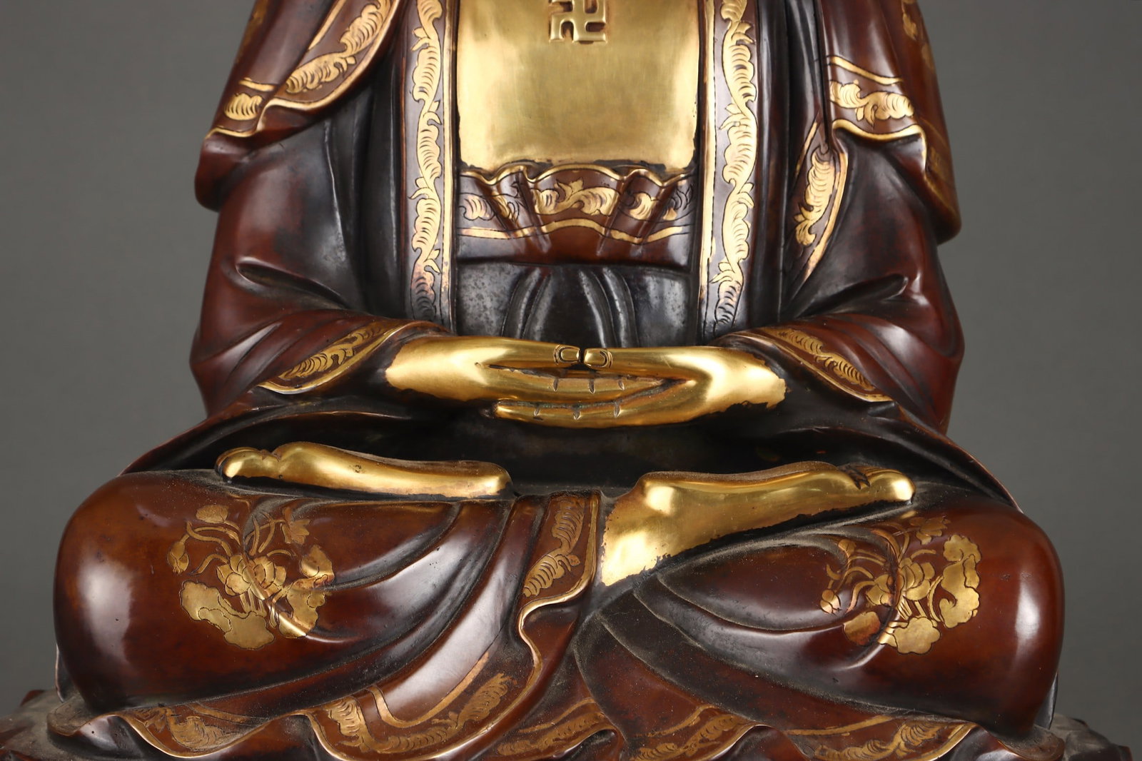 An Exquisite Gilt Bronze Buddha Statue - 6