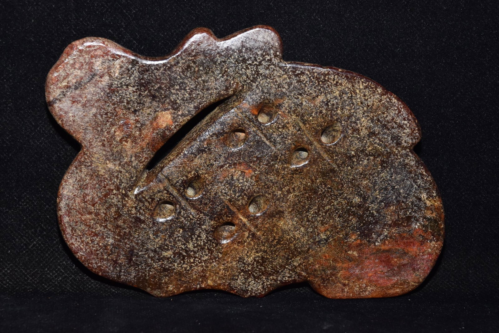 An Exquisite Hemo Jade Bird Ornament - 2