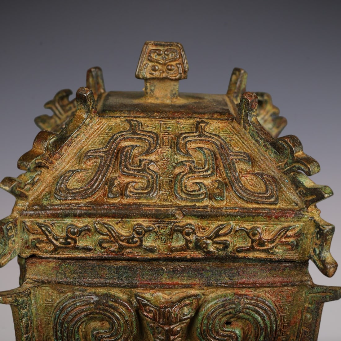 An Exquisite Bronze Beast-Face Pattern Censer - 3