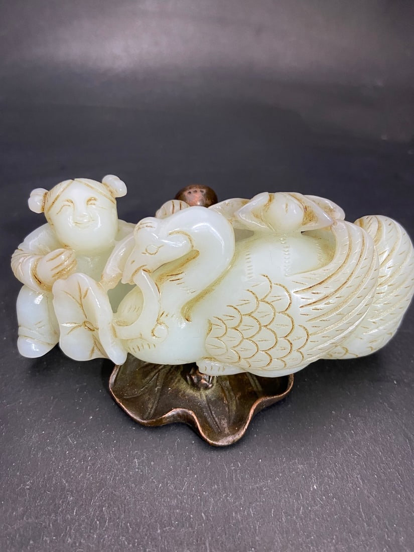 An Exquisite White Jade Goose Hand Piece: An Exquisite White Jade Goose Hand Piece Qing Dynasty, China Size:10.7cmx4.85cmx4.78cm Weight:248g (The Dimensions Of All Batches Are Manually Measured.If You Need More Detailed Information, Please
