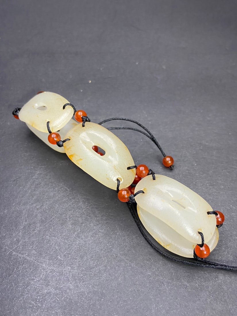 An Exquisite White Jade Bracelets - 2