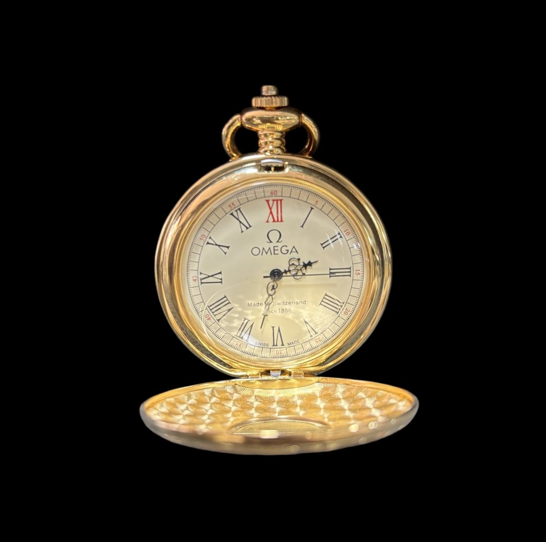 An Exquisite Gilt Bronze Flower Pattern Pocket watch - 2