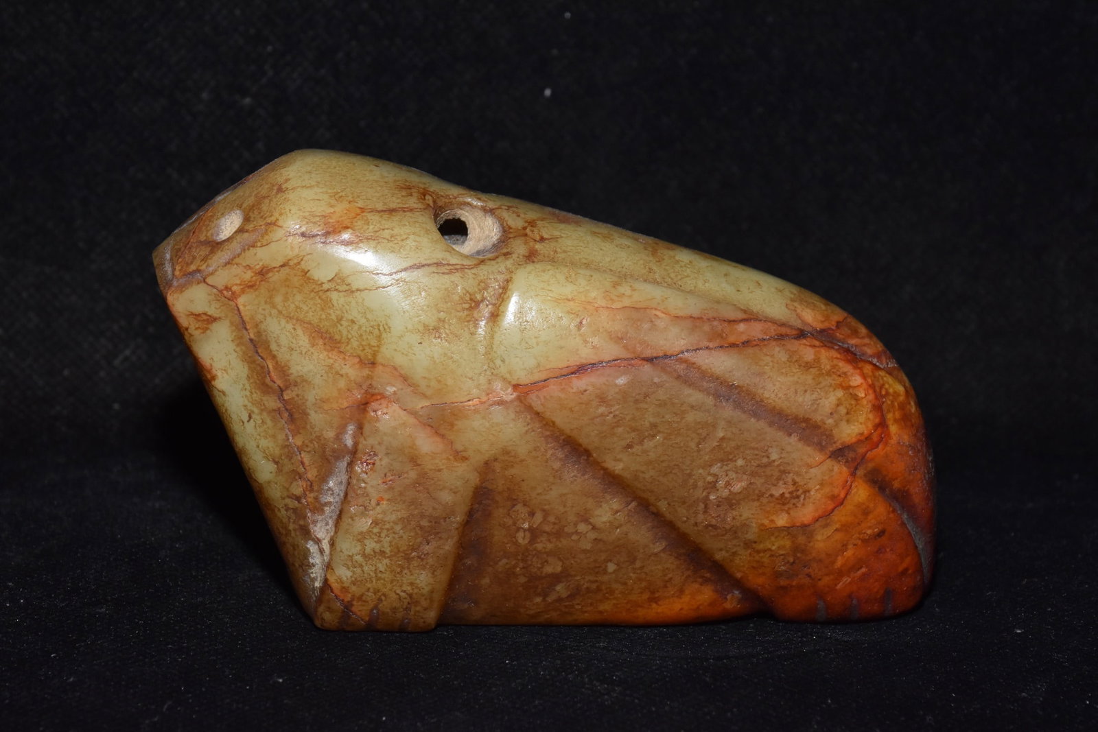 An Exquisite Hemo Jade Ornament - 2